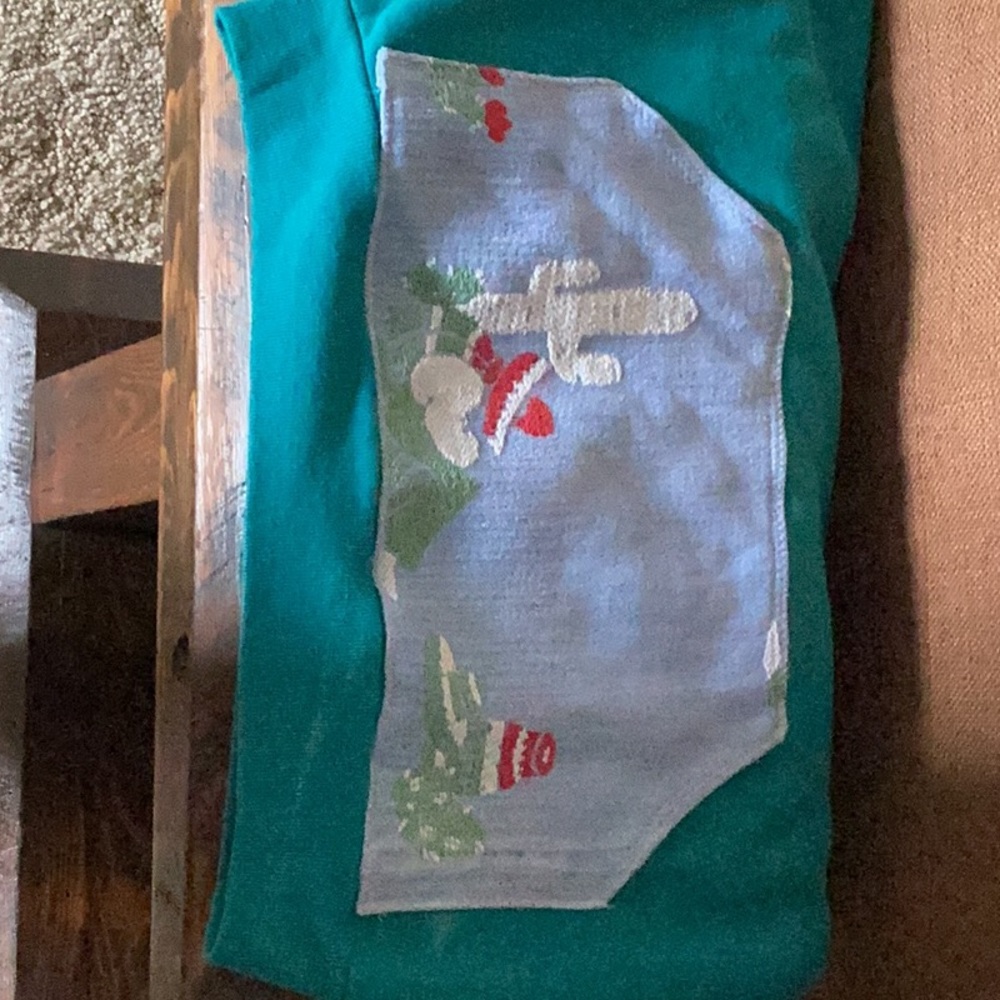 TURQUOISE SWEAT SHIRT